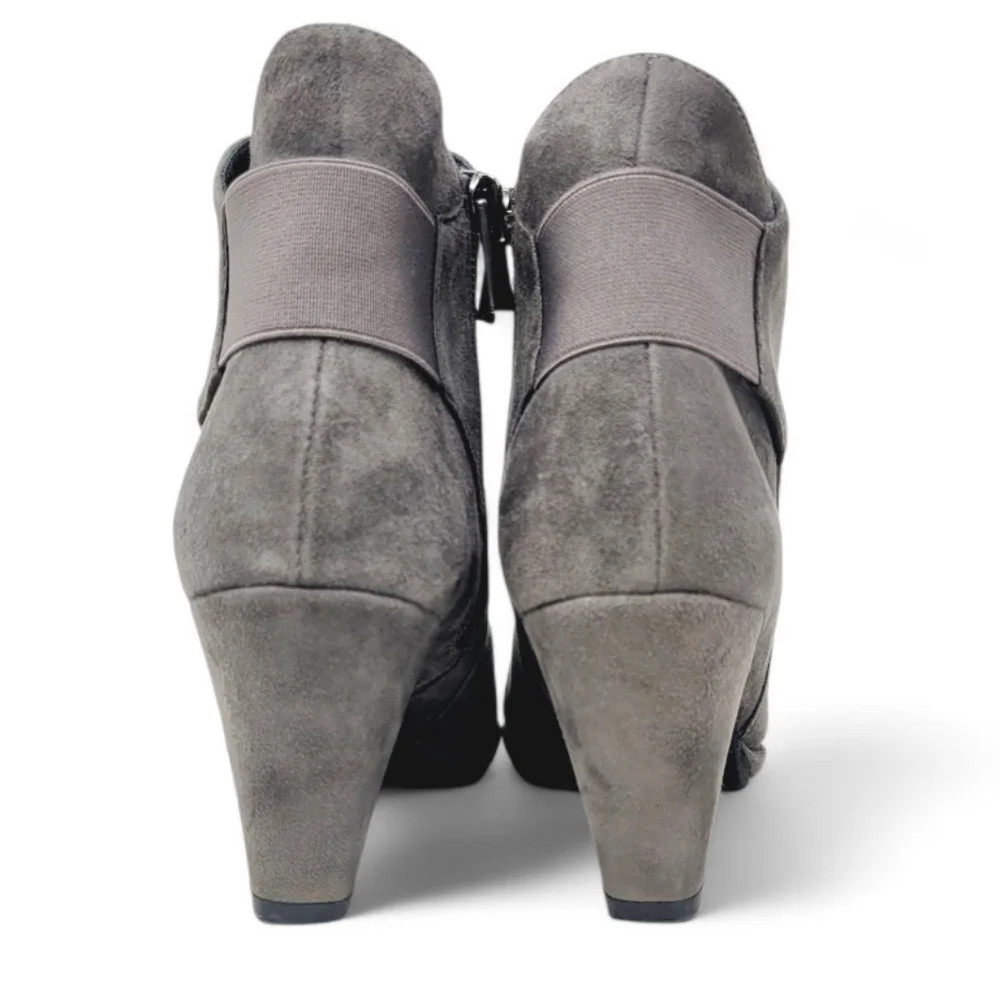 Pas de Rouge Italian Grey Suede Ankle Boots 648